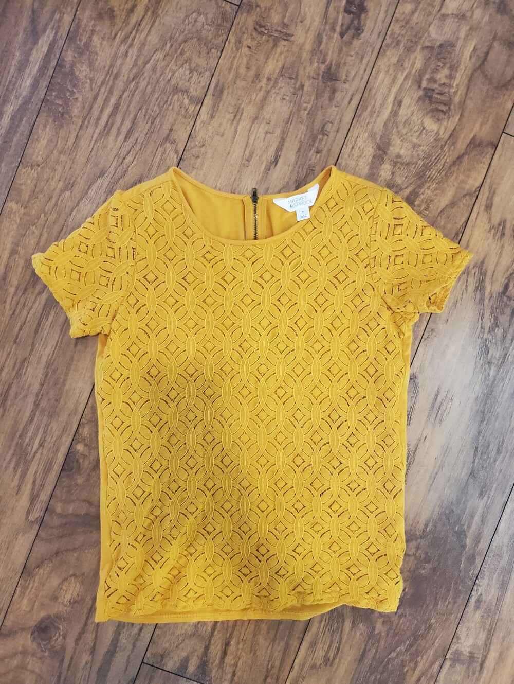 Market & Spruce Mustard Yellow Lace Top Medium